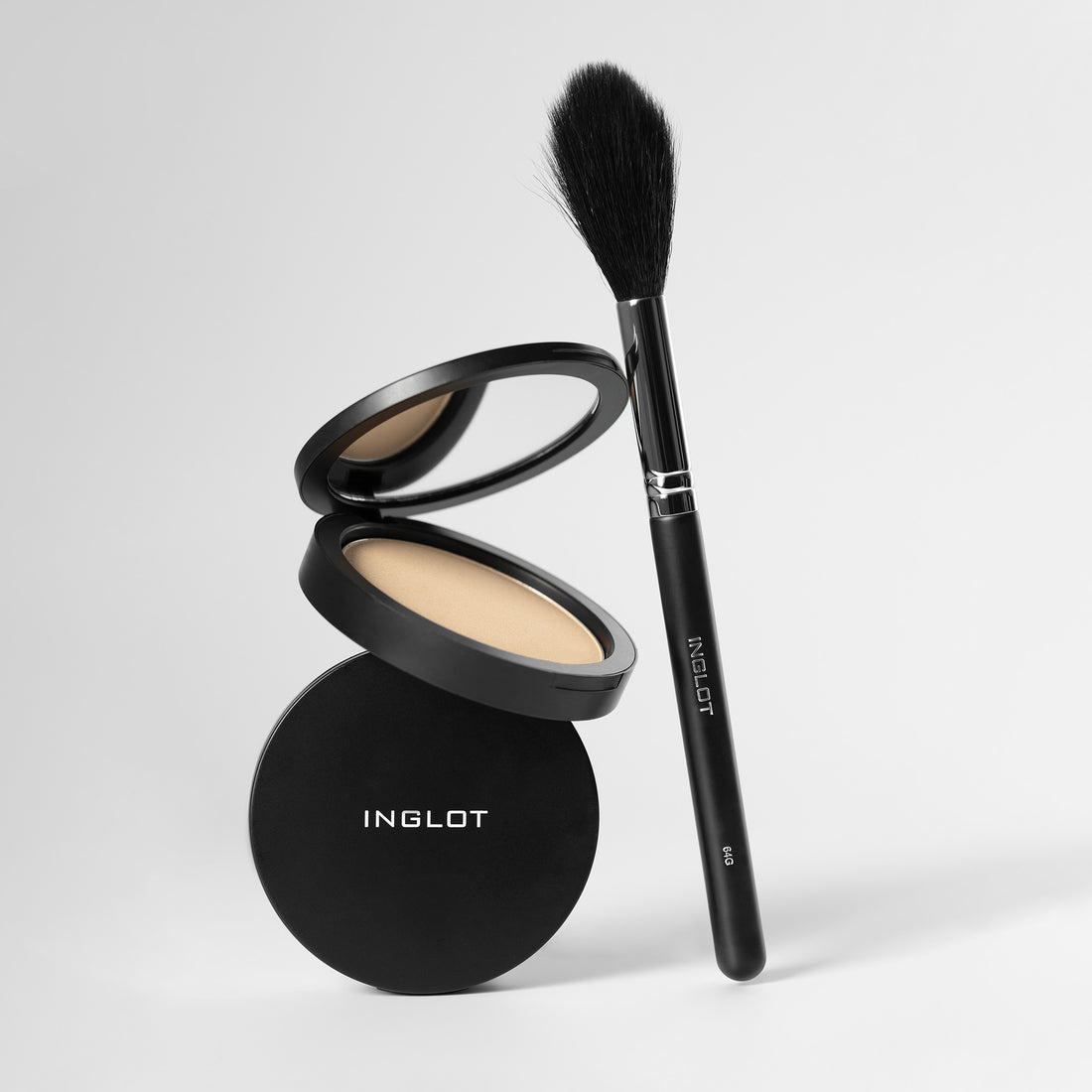 Freedom System Pressed Powder Air Light Finish
