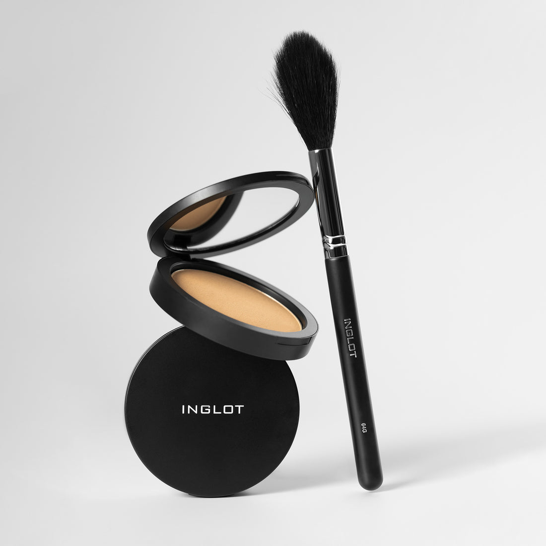 Freedom System Pressed Powder Air Light Finish