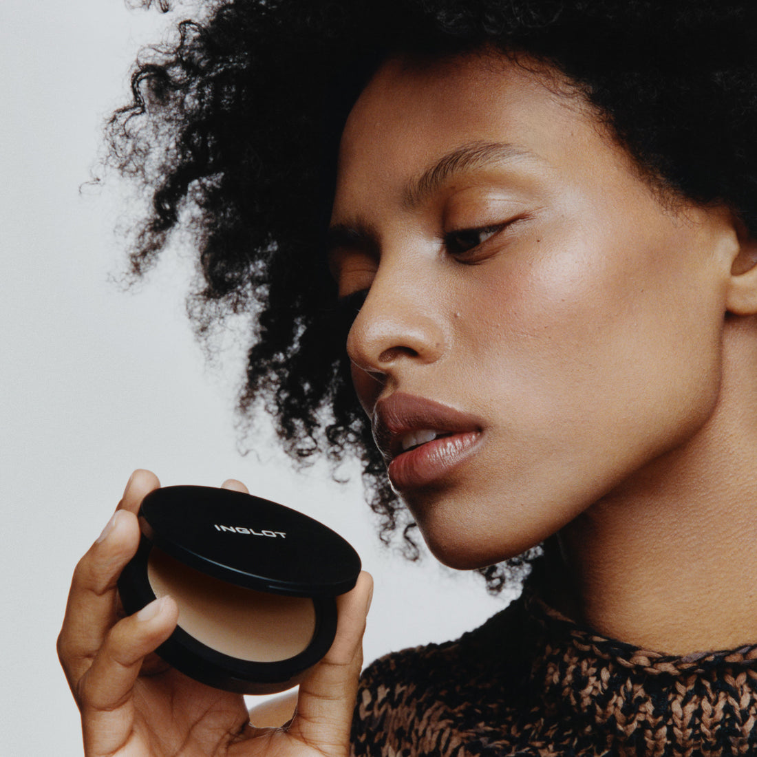 Freedom System Pressed Powder Air Light Finish