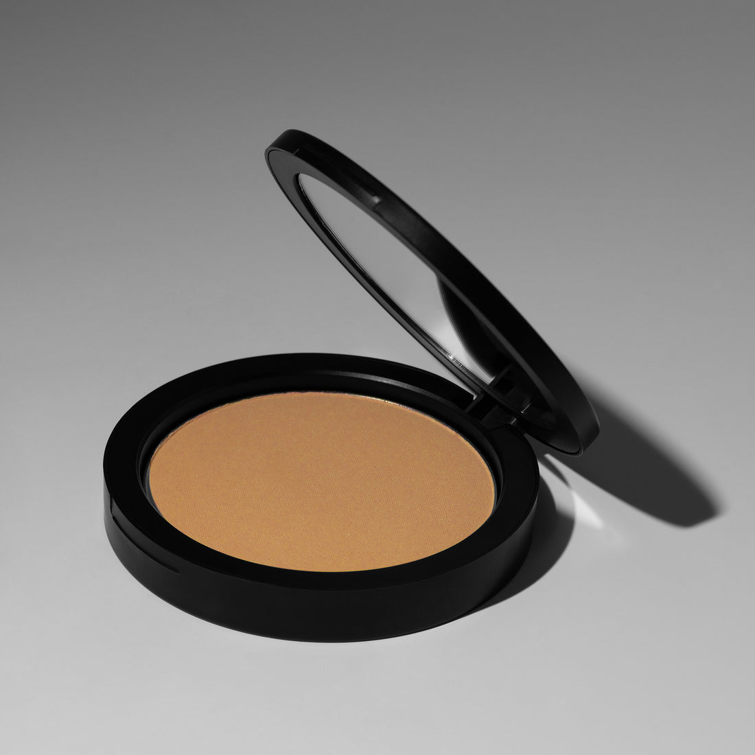Freedom System Pressed Powder Air Light Finish