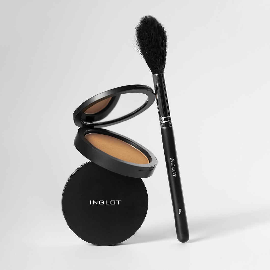 Freedom System Pressed Powder Air Light Finish