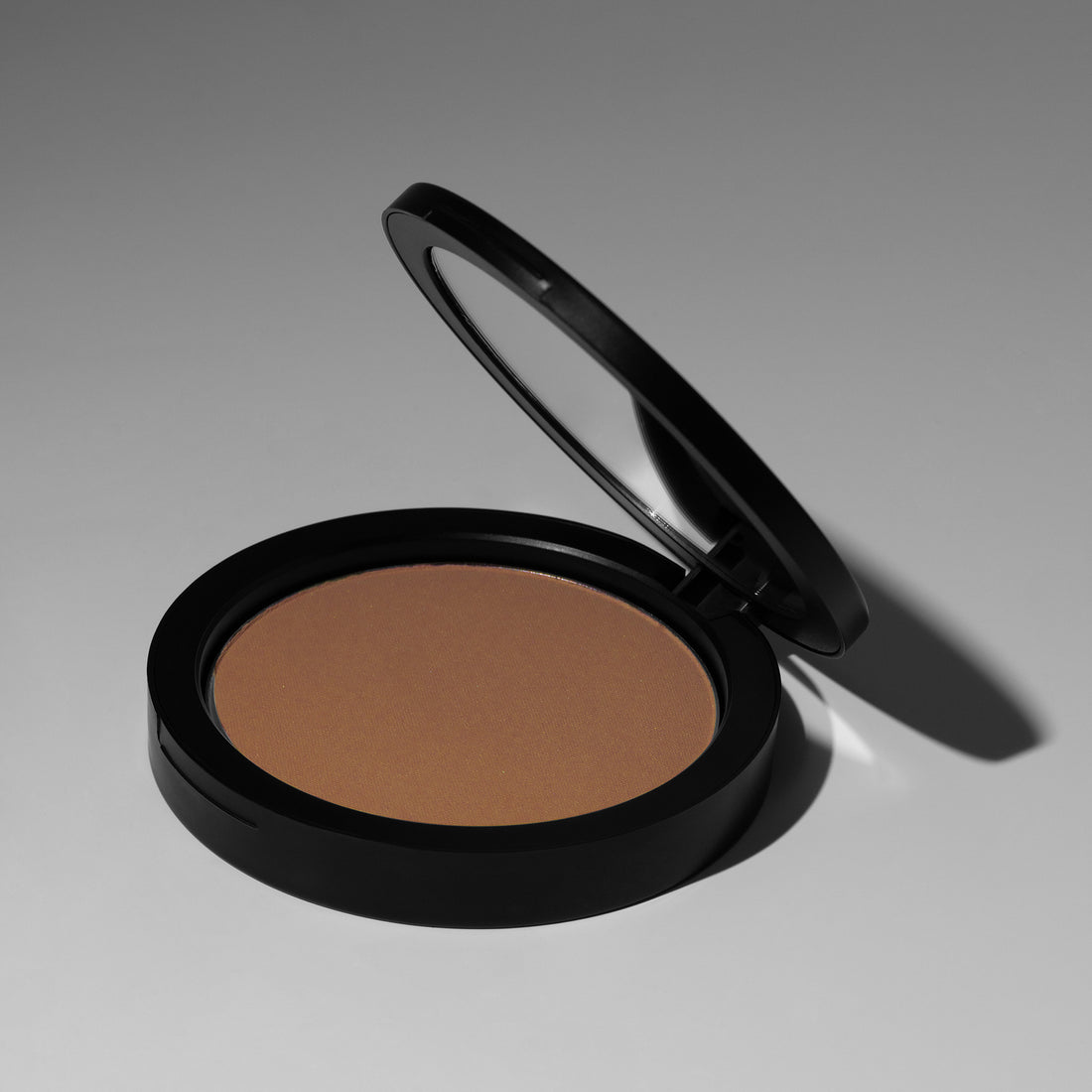 Freedom System Pressed Powder Air Light Finish
