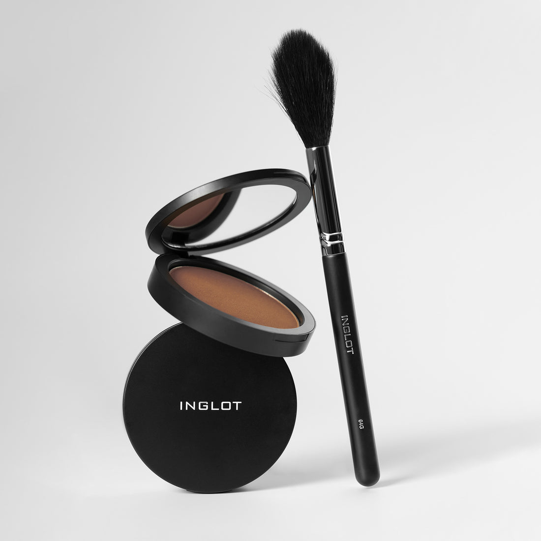Freedom System Pressed Powder Air Light Finish